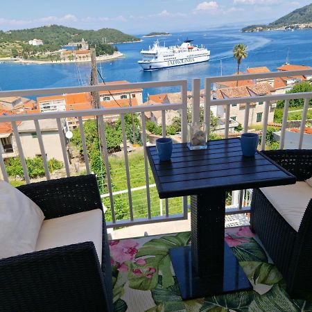 Apartmani Luan Вис Екстериор снимка