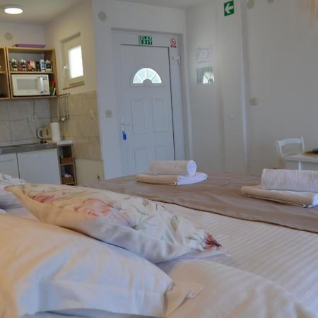 Apartmani Luan Вис Екстериор снимка