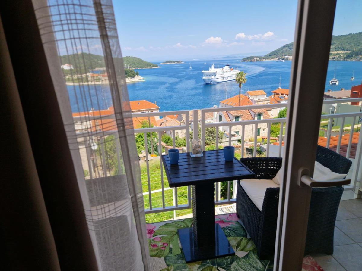 Apartmani Luan Вис Екстериор снимка