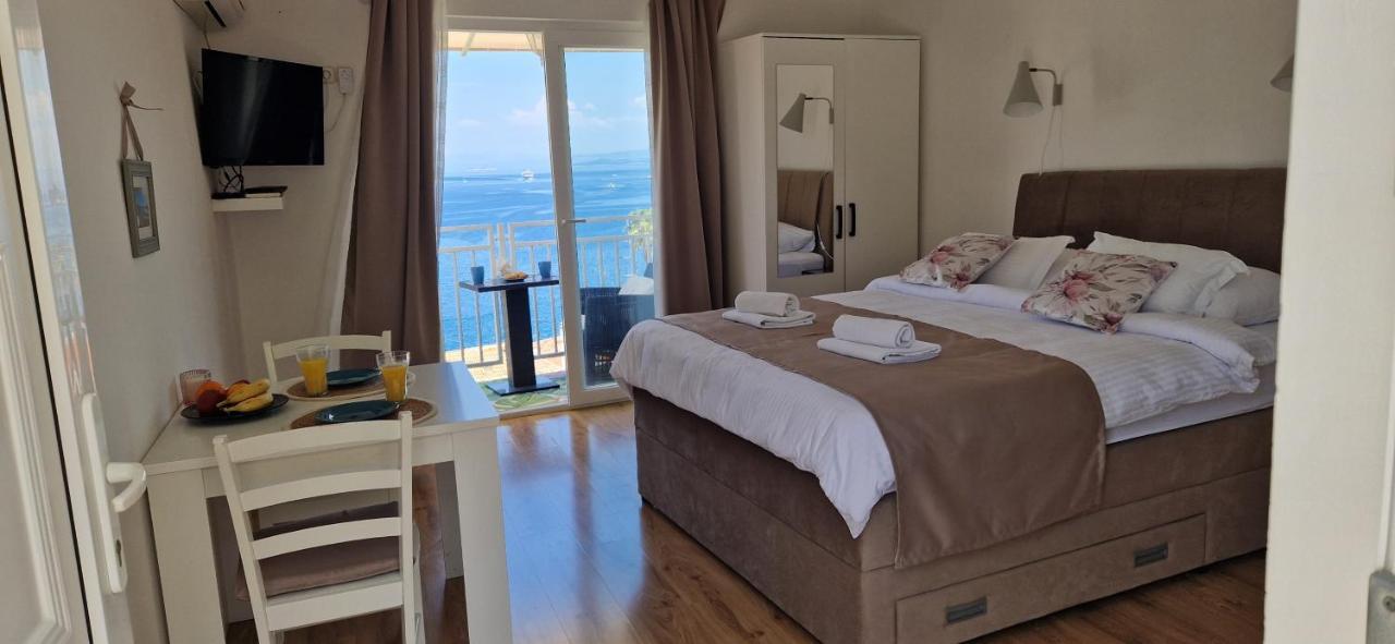 Apartmani Luan Вис Екстериор снимка