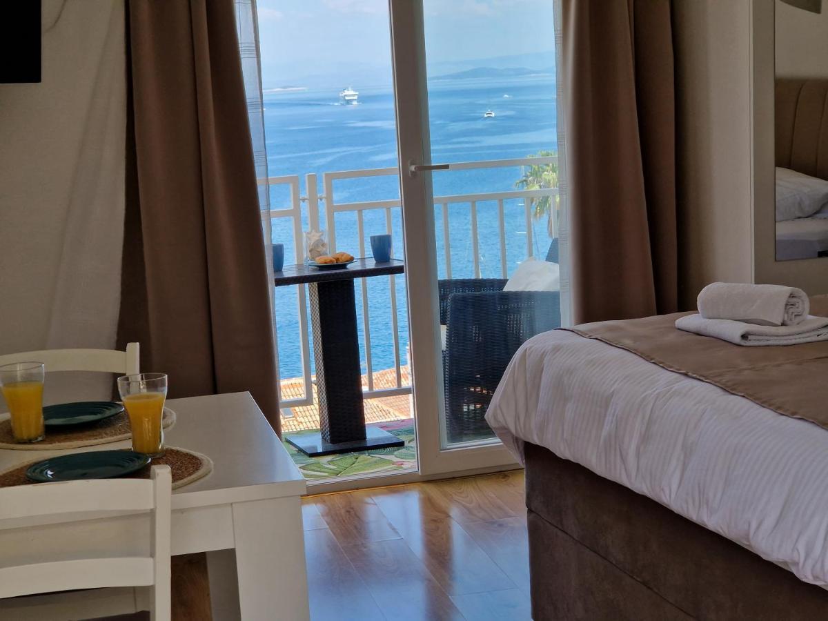 Apartmani Luan Вис Екстериор снимка