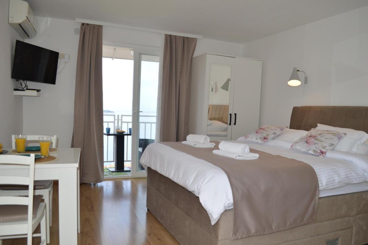 Apartmani Luan Вис Екстериор снимка