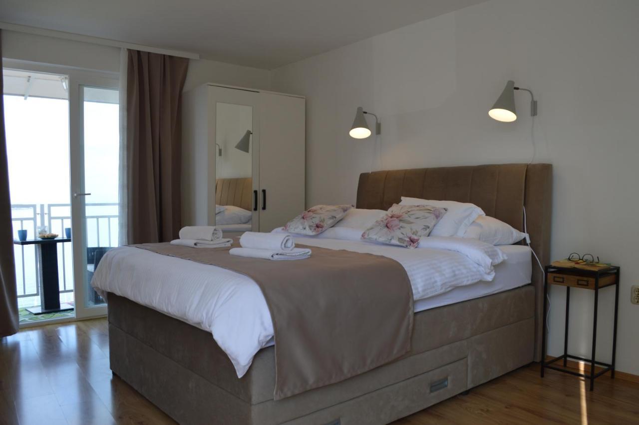 Apartmani Luan Вис Екстериор снимка