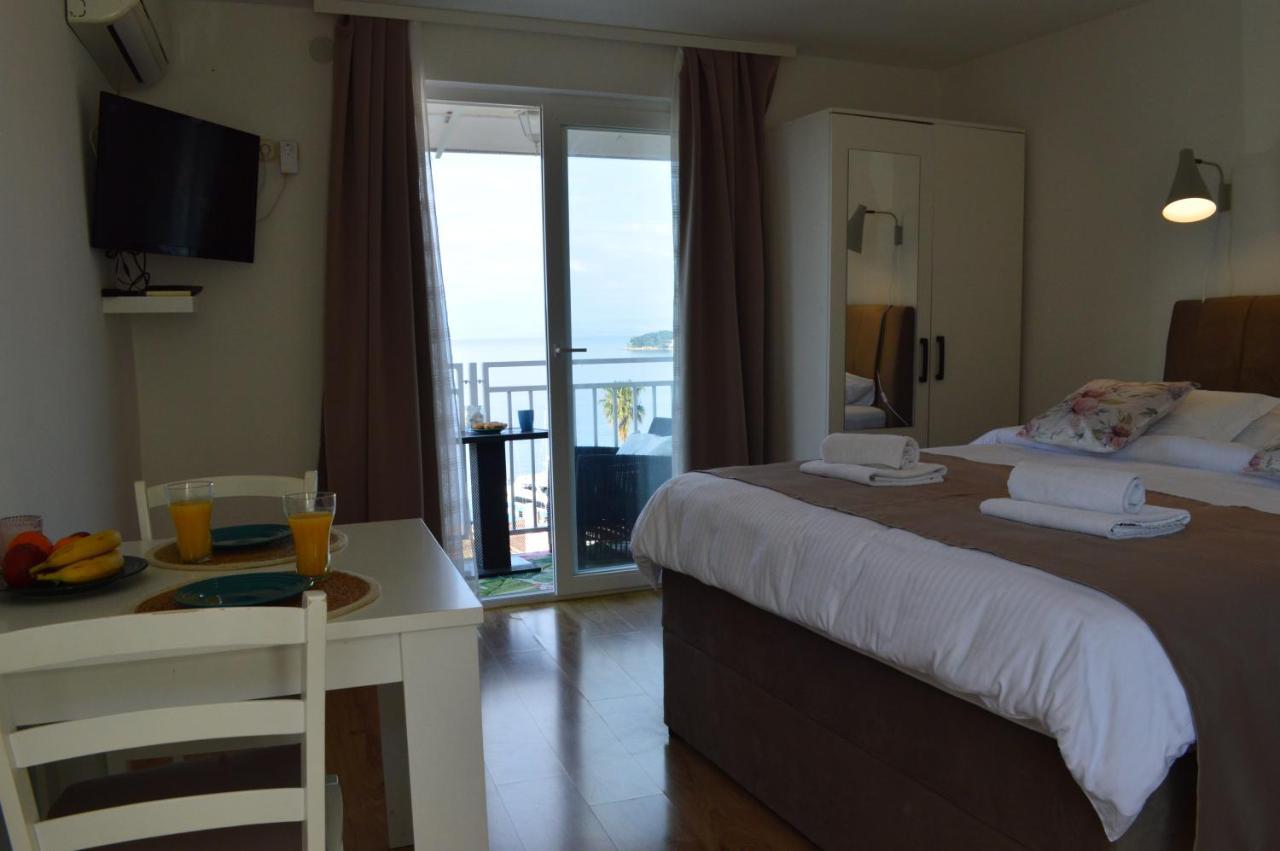 Apartmani Luan Вис Екстериор снимка
