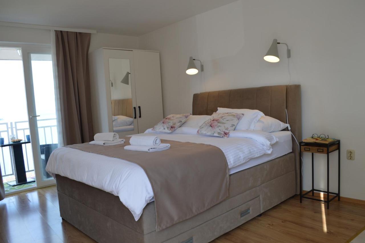 Apartmani Luan Вис Екстериор снимка